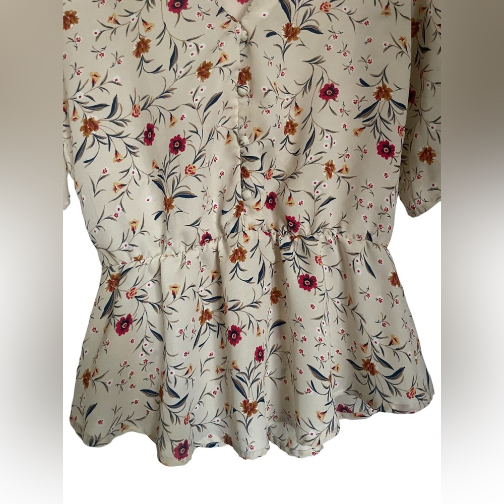 Sienna Sky Floral Top size S - Picture 5 of 7